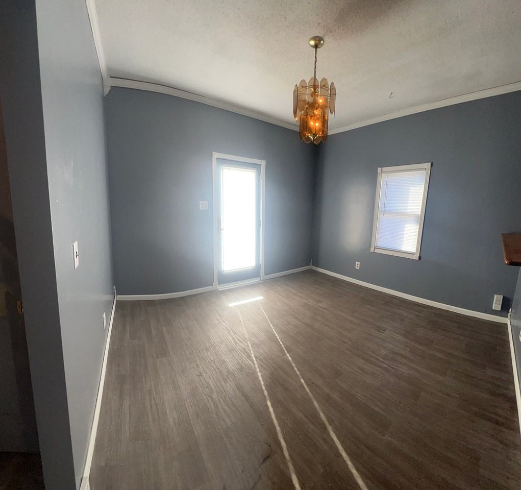 2629 Diehn Ave - Photo 2 of 3