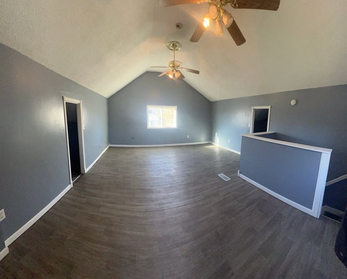 2629 Diehn Ave - Photo 3 of 3