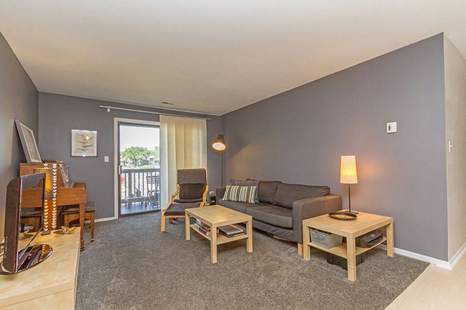 1426 Stonebridge Cir #K5 - Photo 3 of 10