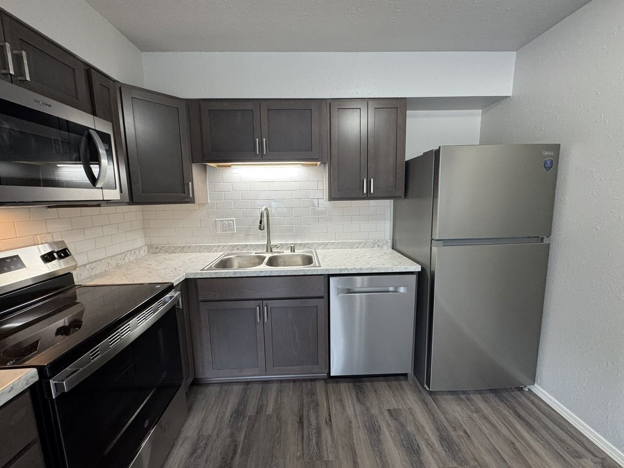 2405 W 2nd AveApt #23 - Photo 2 of 10