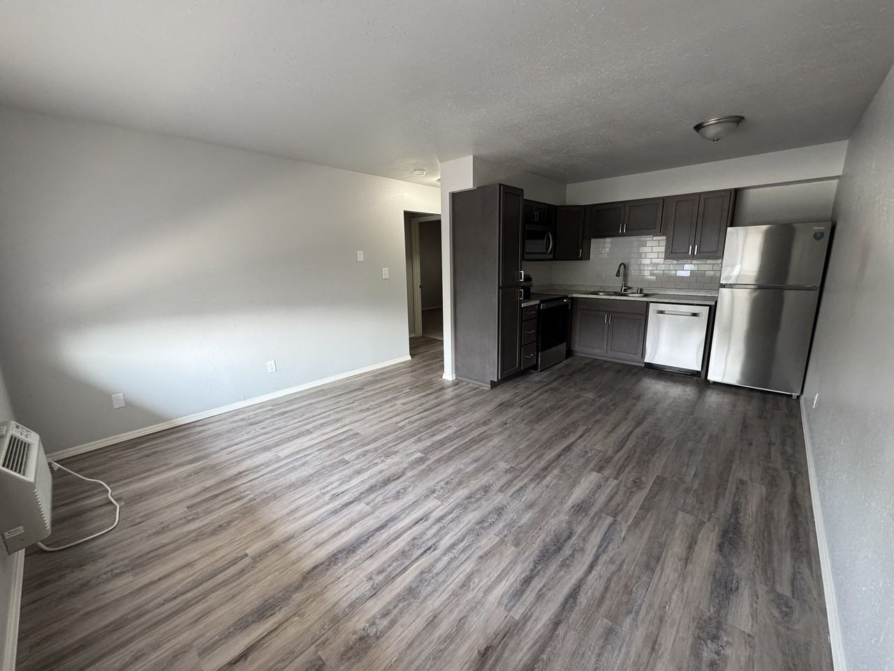 2405 W 2nd AveApt #23 - Photo 4 of 10