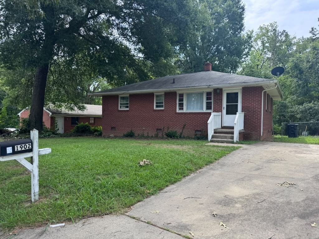 1902 Ryan Street - Photo 2 of 14