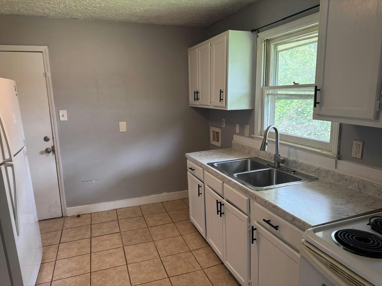 1902 Ryan Street - Photo 3 of 14