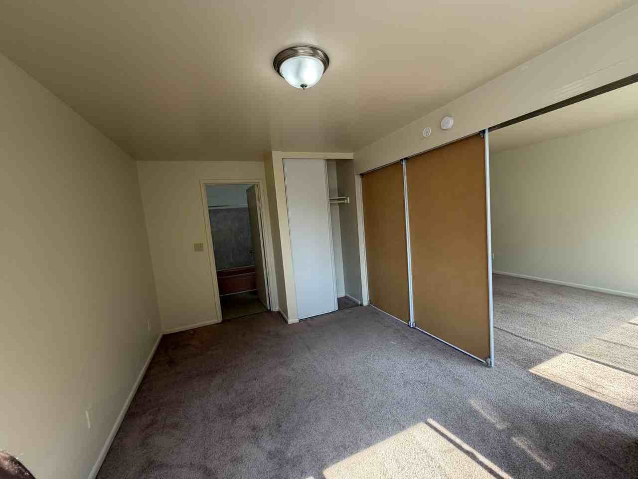 5035 15th Ave. N.E. - 208 #208 - Photo 6 of 18