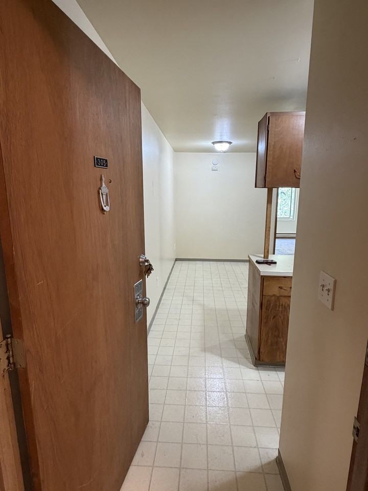 5035 15th Ave. N.E. - 305 #305 - Photo 3 of 18