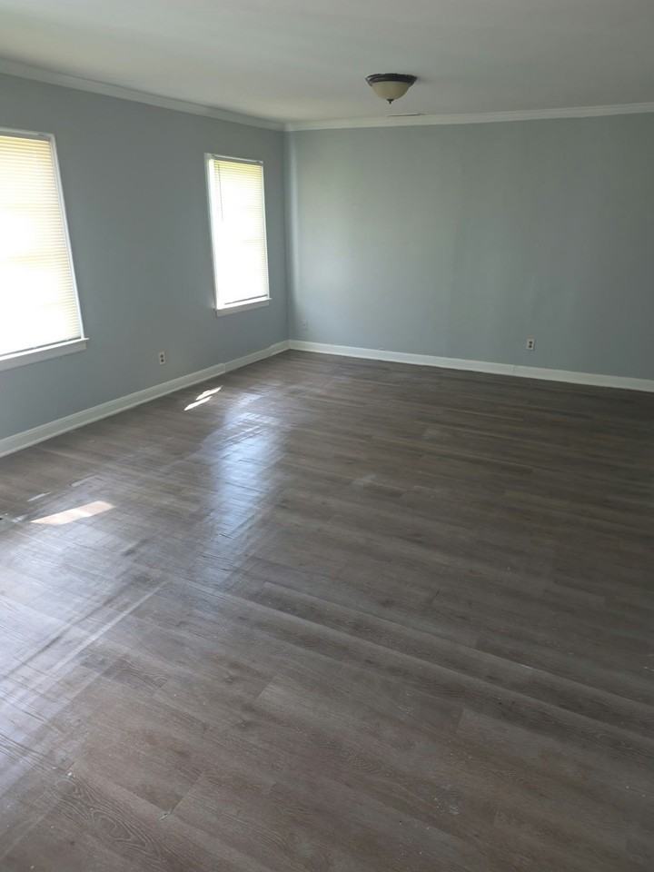 3466 Heckle Avenue - Photo 4 of 8
