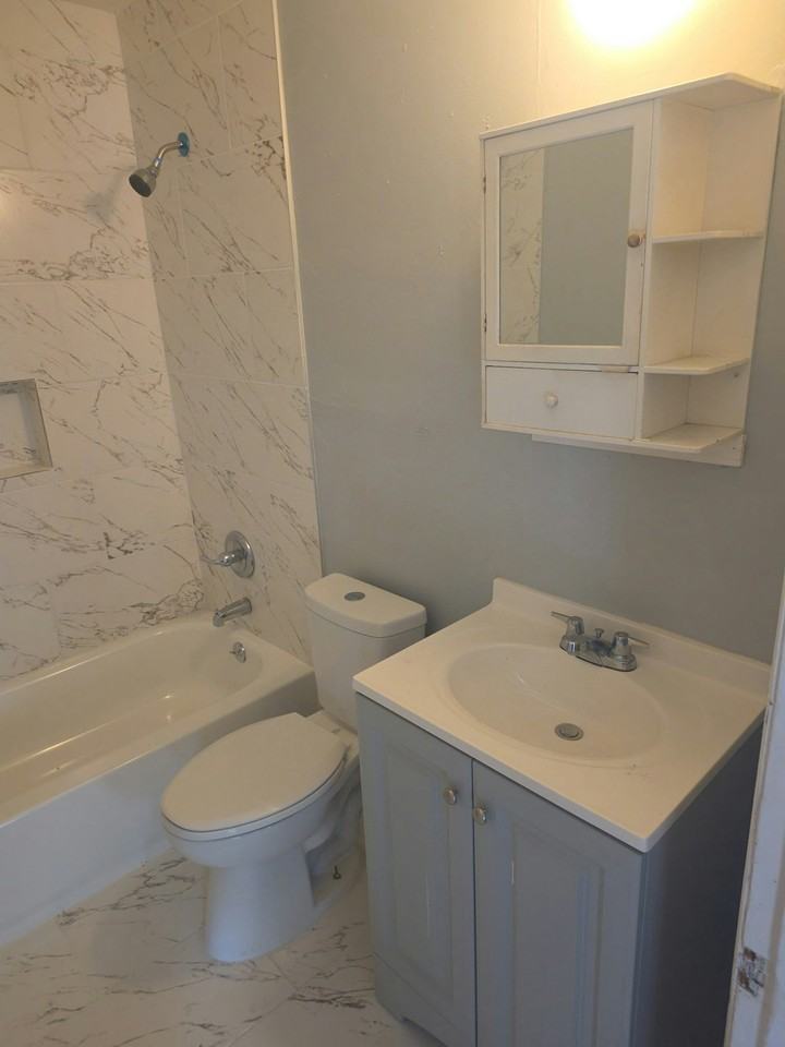 3466 Heckle Avenue - Photo 6 of 8