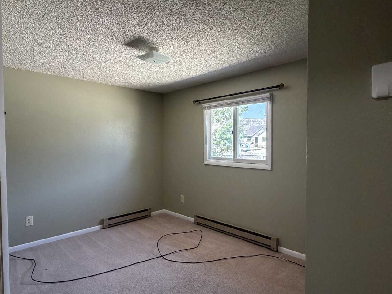 414 1st St #1 - Photo 5 of 16