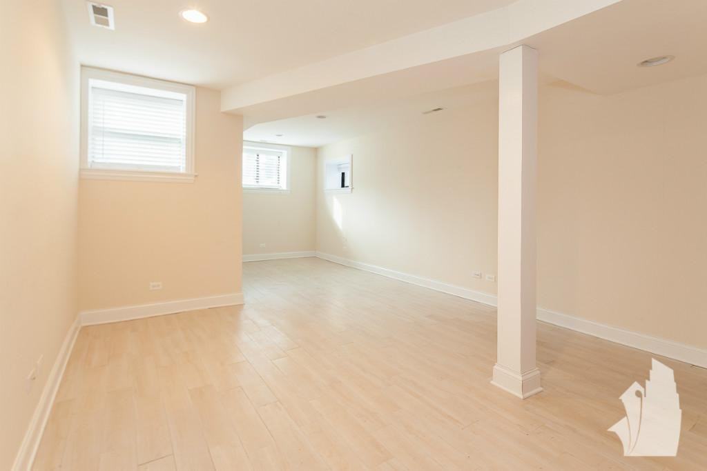 3709 N Wilton Ave #3711-2 - Photo 2 of 11