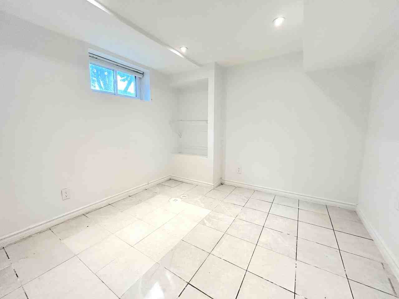 65 Hillview Street - Photo 2 of 13