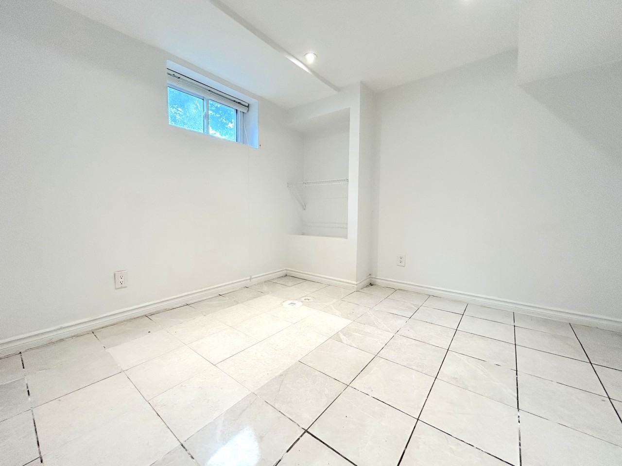 65 Hillview Street - Photo 5 of 13