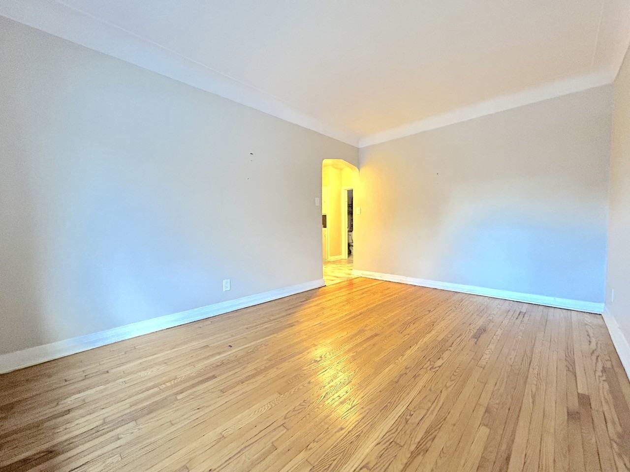17 Gage Avenue South - Photo 6 of 36