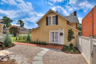 241 Laurens St Sw #C - Photo 1 of 1