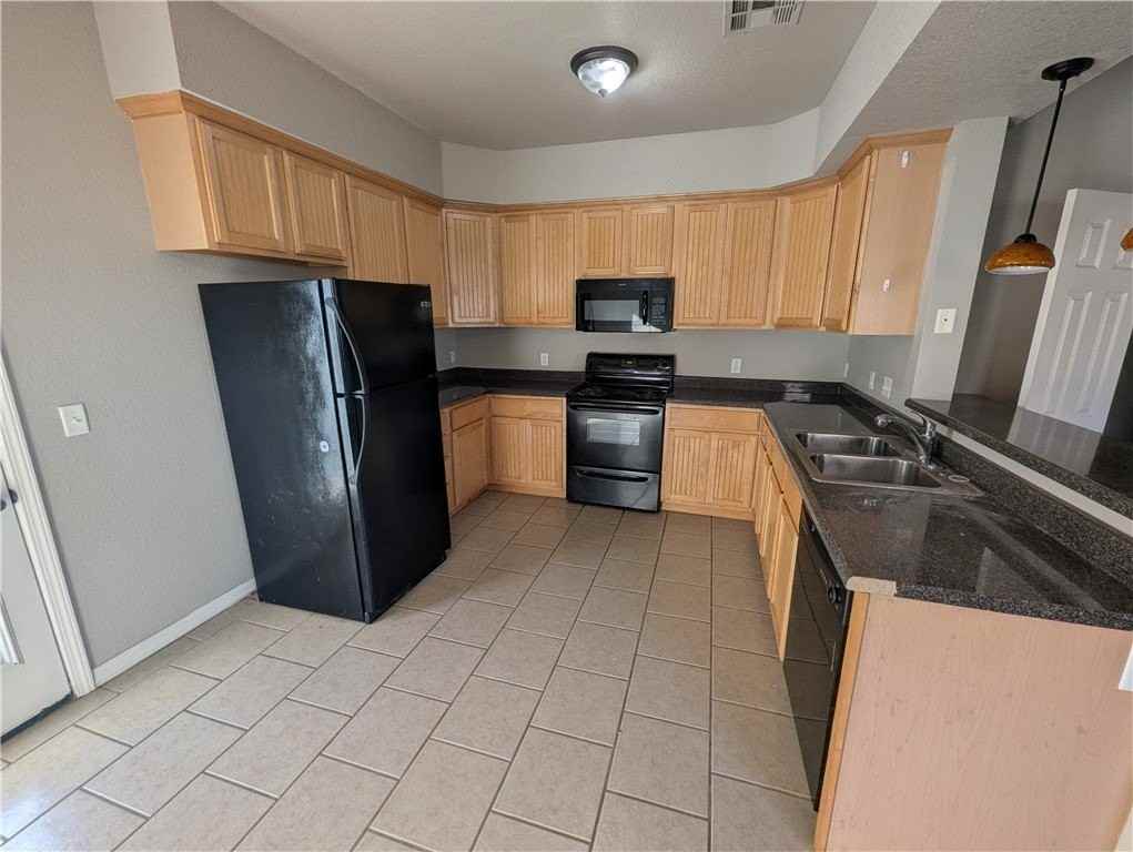 1905 Azlin Pl - Photo 4 of 14