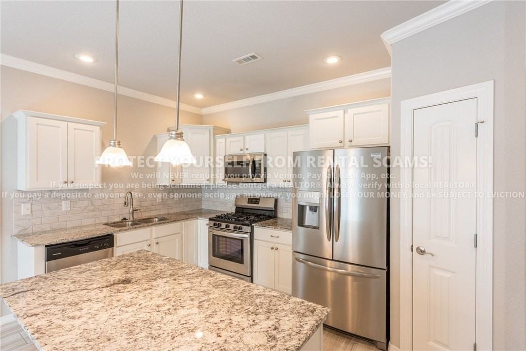 4407 W Wales Dr - Photo 5 of 15