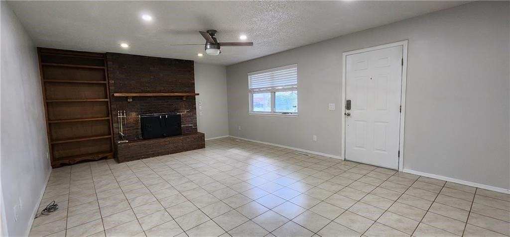 811 Se G St - Photo 2 of 10