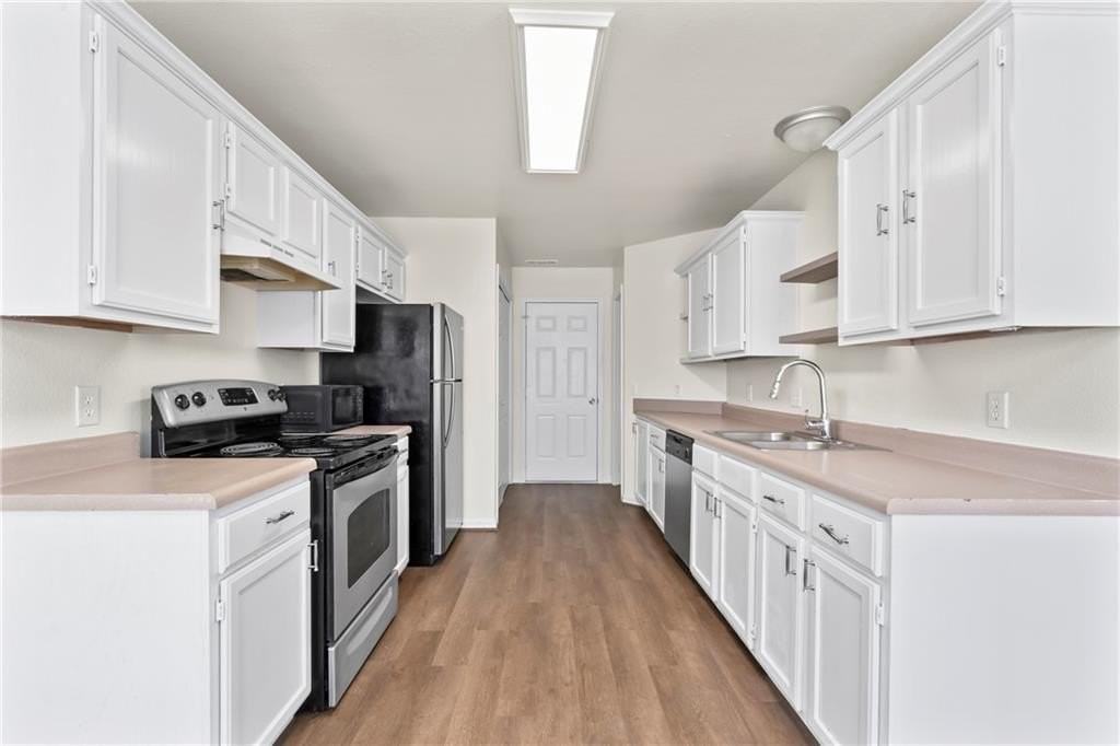 2910 Dawn Ct Unit B - Photo 7 of 15