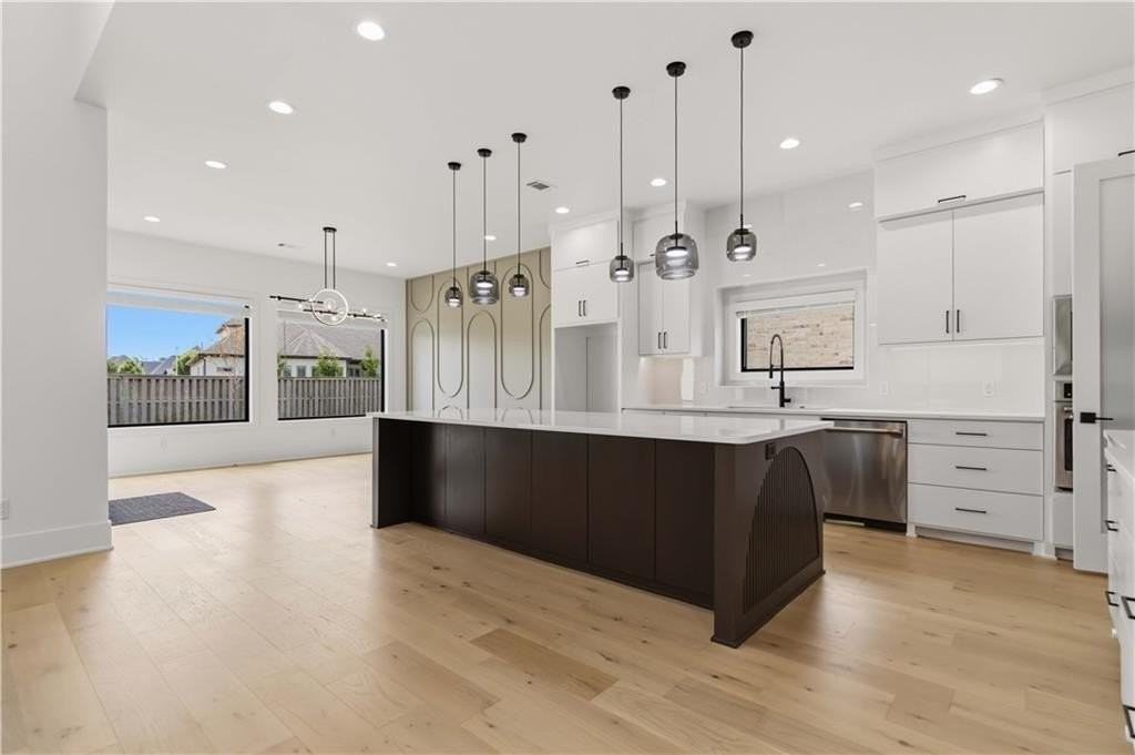 4413 S 88th St - Photo 4 of 50