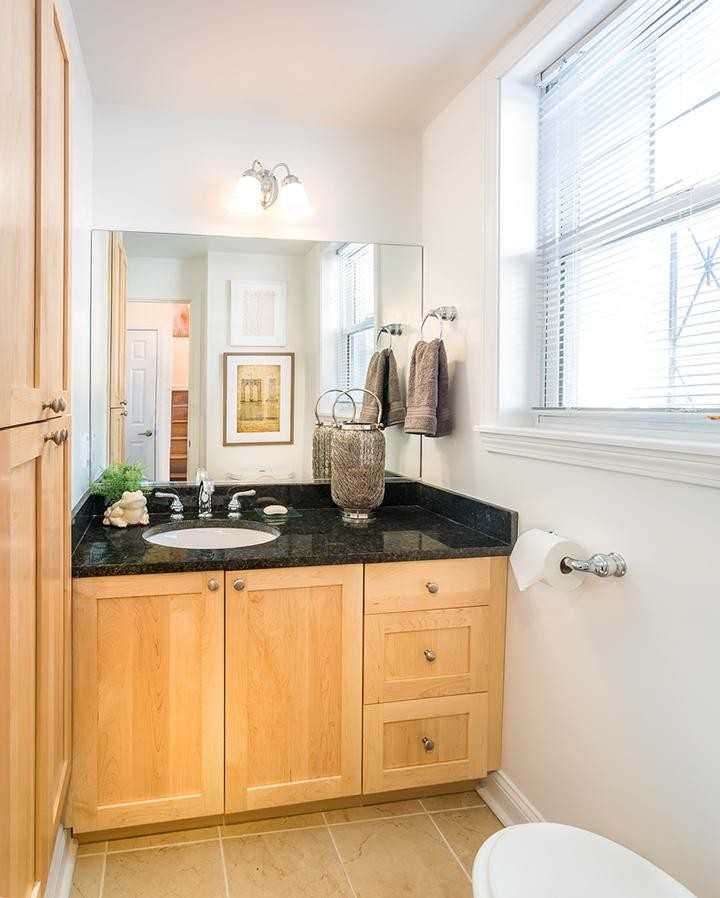 172 Gerry Rd - Photo 5 of 7