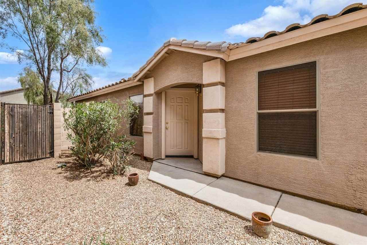 42780 W Sunland Dr - Photo 4 of 37