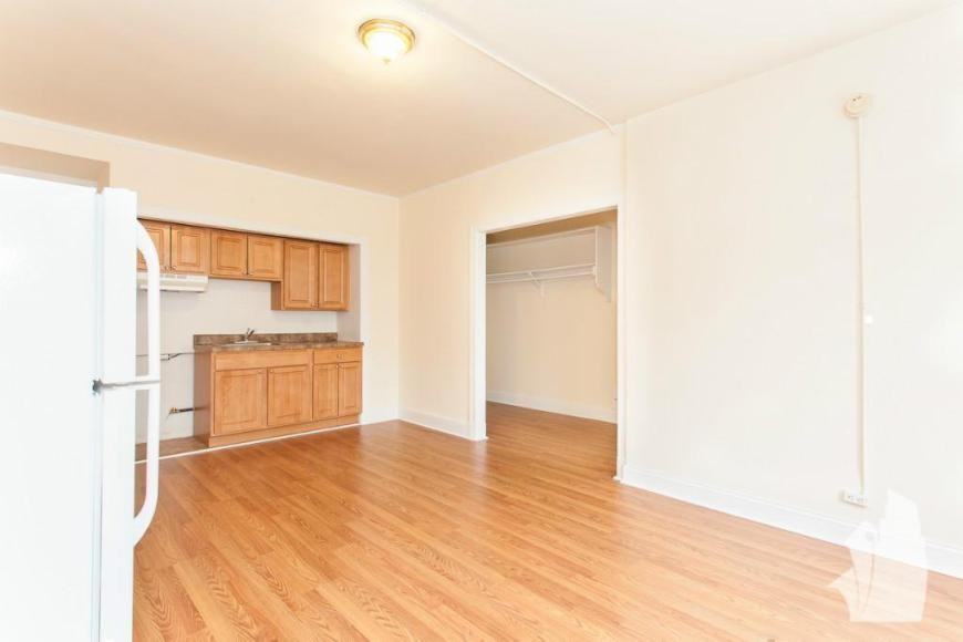 2779 N Milwaukee Ave - Photo 5 of 10