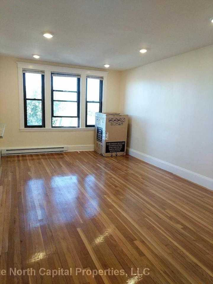 389 Broadway - Photo 5 of 10