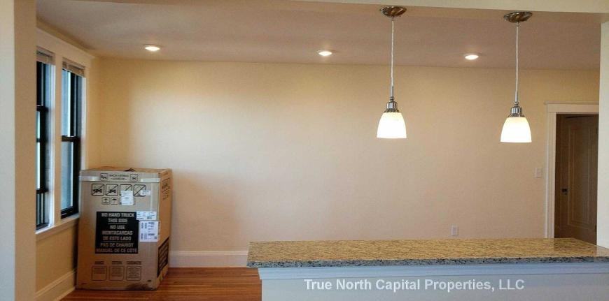 389 Broadway - Photo 7 of 10