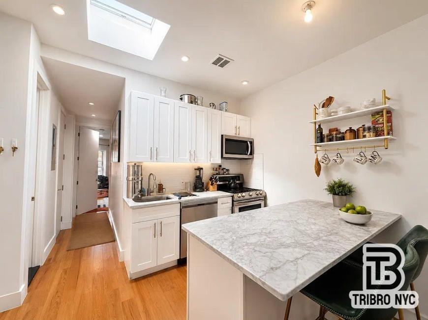 465 Eastern Pkwy - Photo 2 of 6