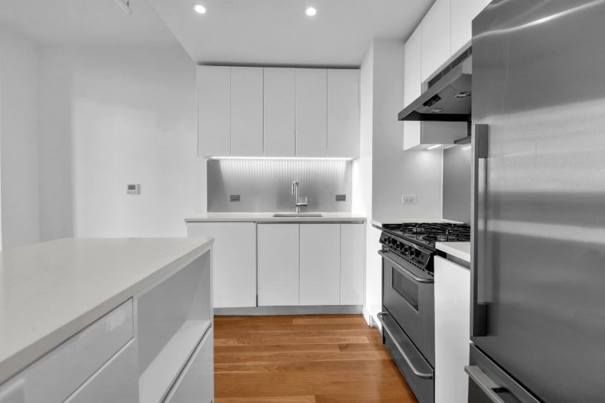 430 Albee Sq