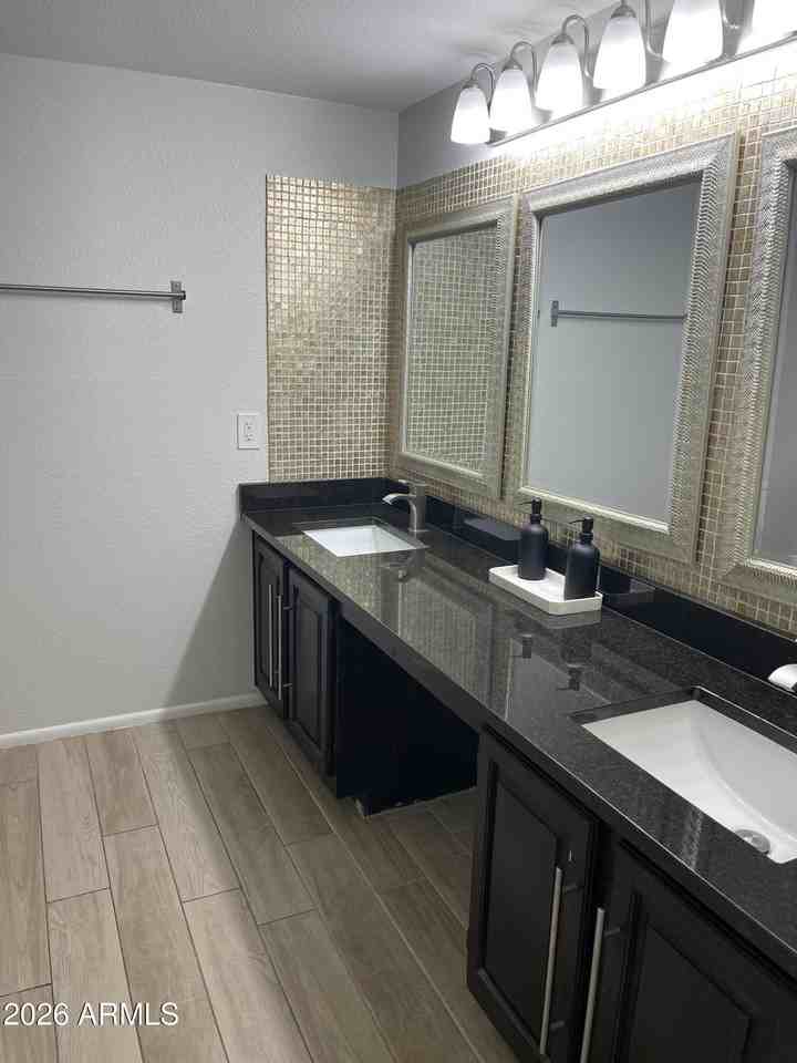 12847 N 40th Way - Photo 5 of 7