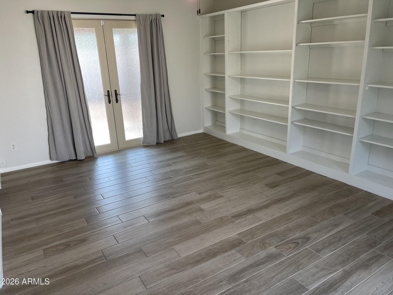 12847 N 40th Way - Photo 6 of 7