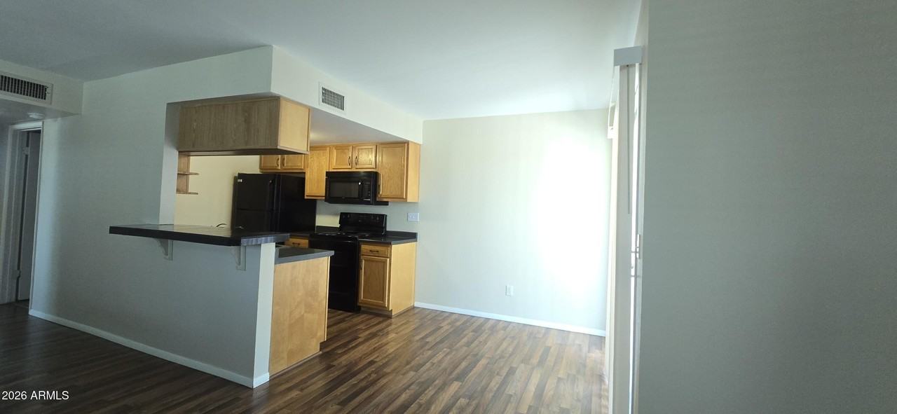 14236 N Oakwood Ln - Photo 6 of 11