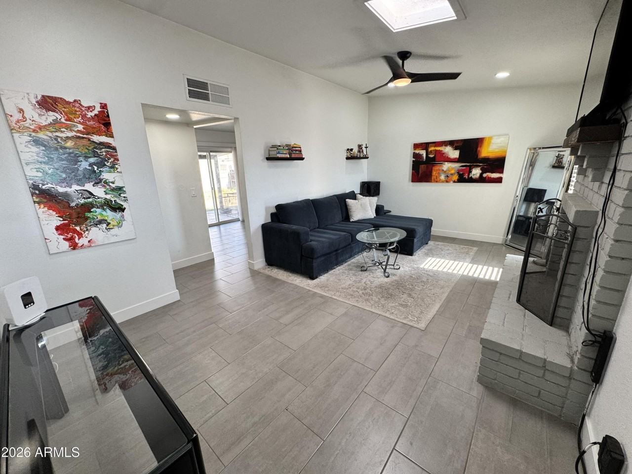 12453 N 29th Ave - Photo 3 of 13