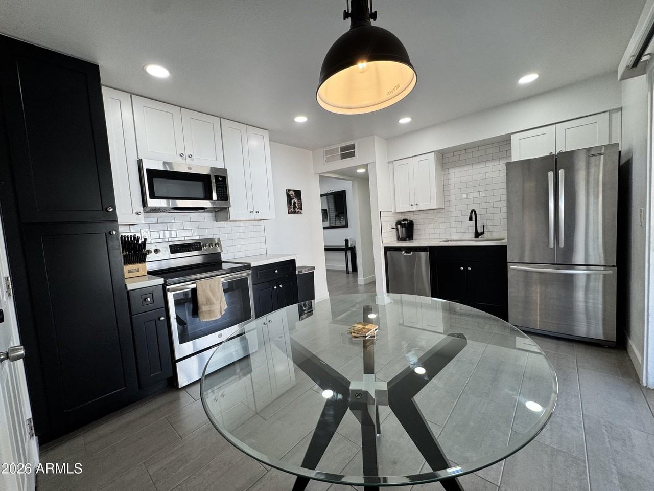 12453 N 29th Ave - Photo 4 of 13