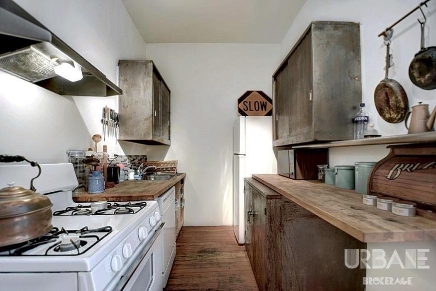 247 Grand St - Photo 4 of 8