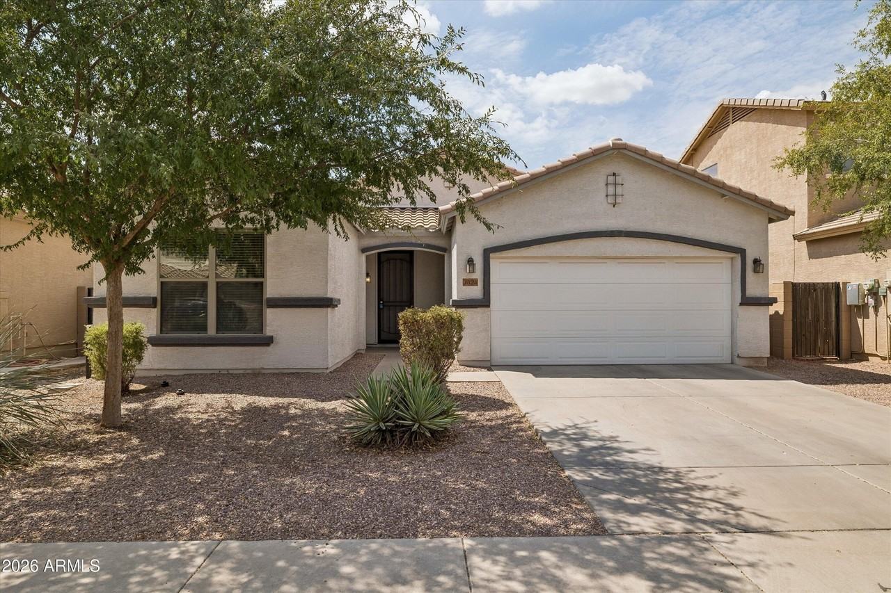 4323 W T Ryan Ln - Photo 2 of 35