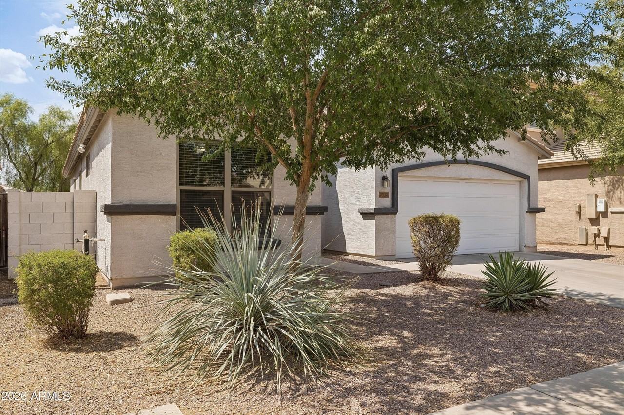 4323 W T Ryan Ln - Photo 3 of 35