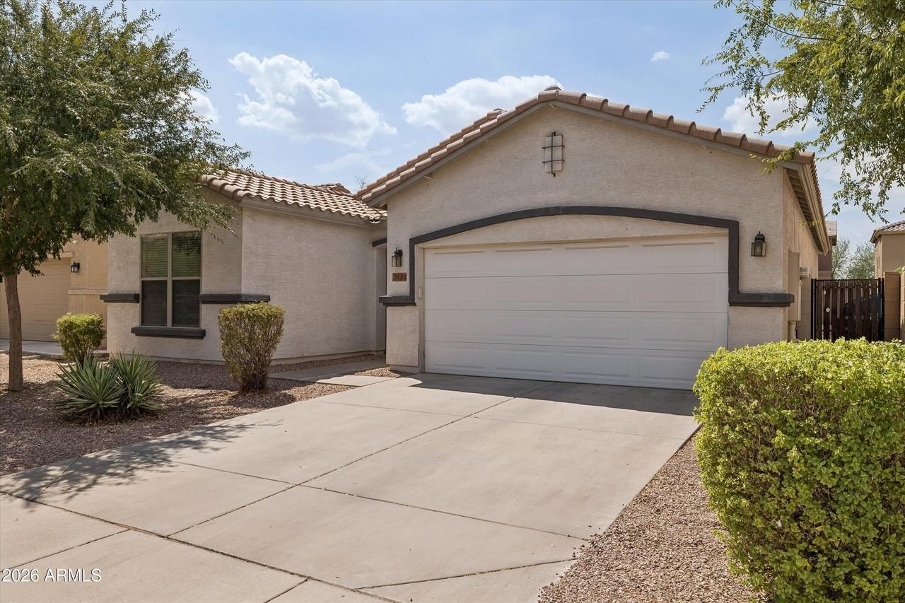 4323 W T Ryan Ln - Photo 4 of 35