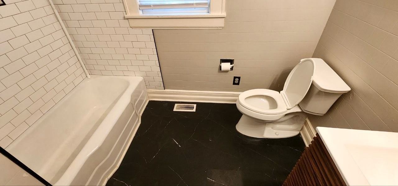 402 W Academy St #1 - Photo 7 of 12