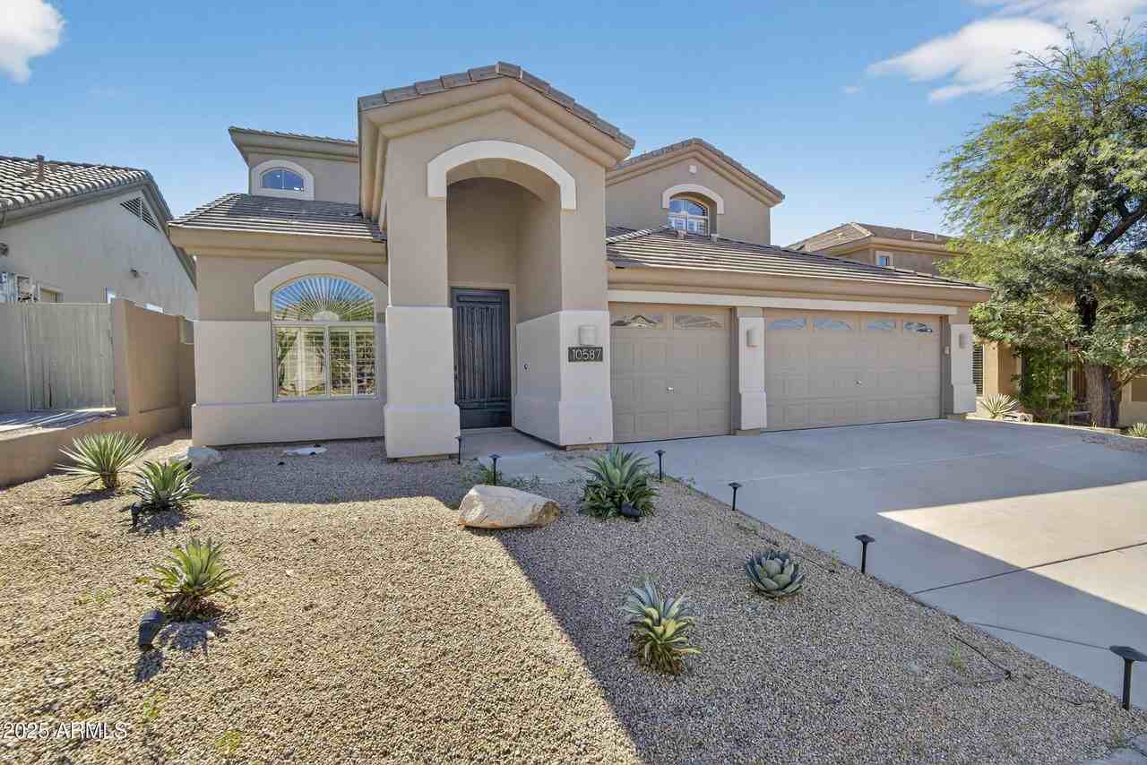 10587 E Sheena Dr - Photo 2 of 49