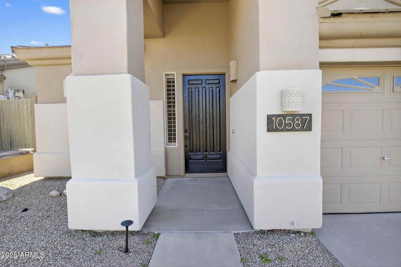 10587 E Sheena Dr - Photo 6 of 49