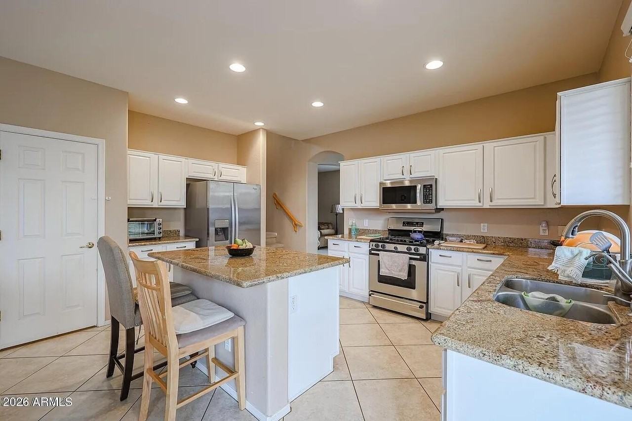 5929 W Blue Sky Dr - Photo 3 of 40