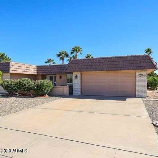 16209 N Desert Holly Dr - Photo 2 of 20