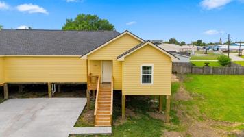 featured image of 1406 Bonvillain St