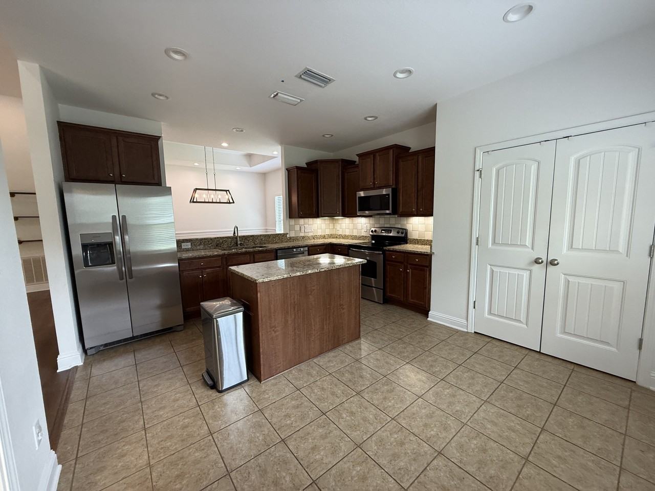 10510 Dunmore Dr - Photo 3 of 11