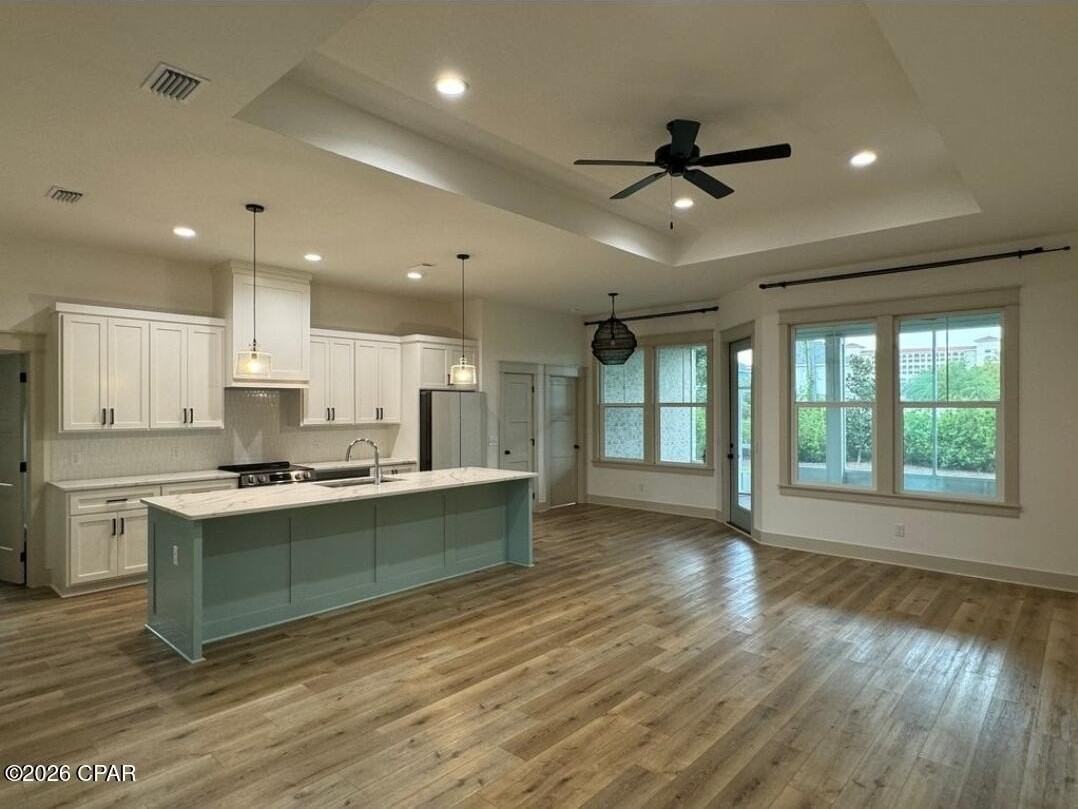 4640 Delwood Park Blvd - Photo 3 of 33