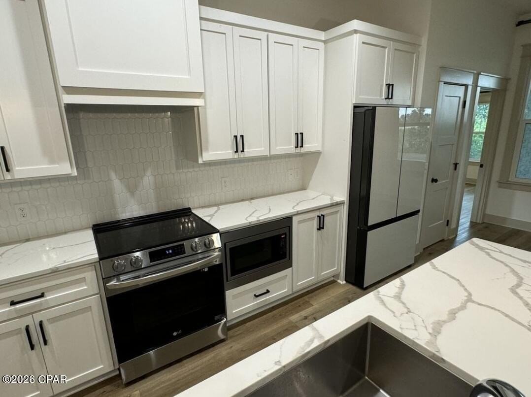 4640 Delwood Park Blvd - Photo 6 of 33