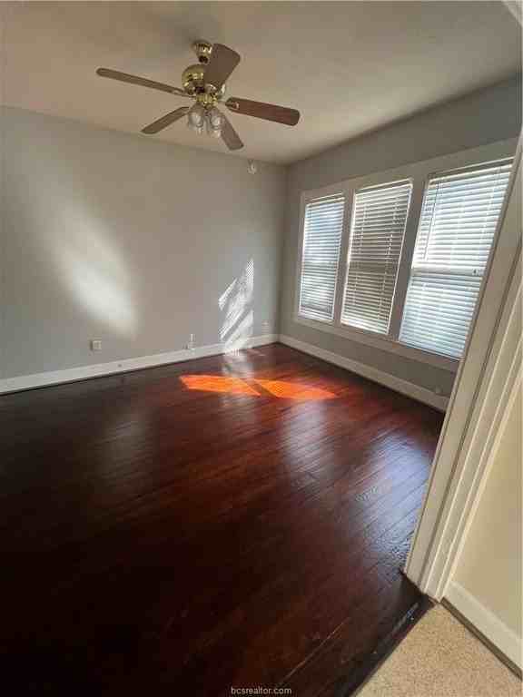 409 Homestead St - Photo 7 of 10