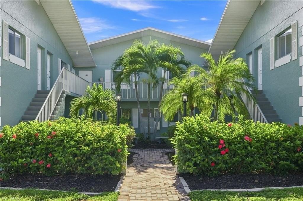 8135 Country Rd Unit 103
