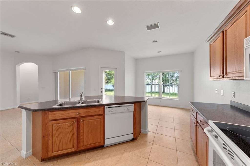2410 Verdmont Ct Lot 36 - Photo 5 of 35